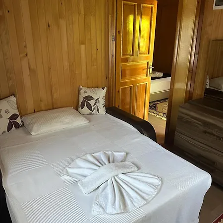 Ceylan Bed & Breakfast Çıralı